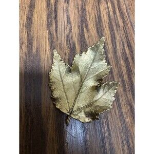 Vintage Gold Tone Maple Leaf Brooch Pin Lovely! Imperfect